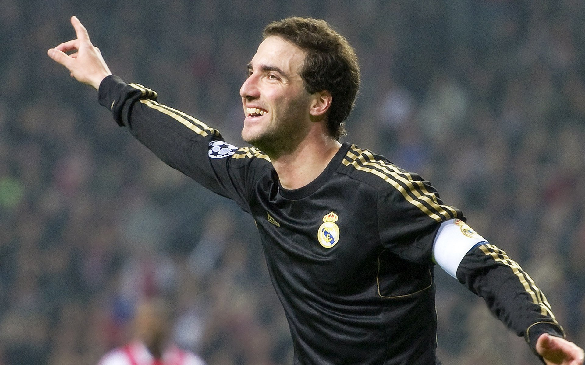 开云体育下载官网-西甲联赛依然火热，争冠格局逐渐明朗，西甲联赛2020-2021时间表